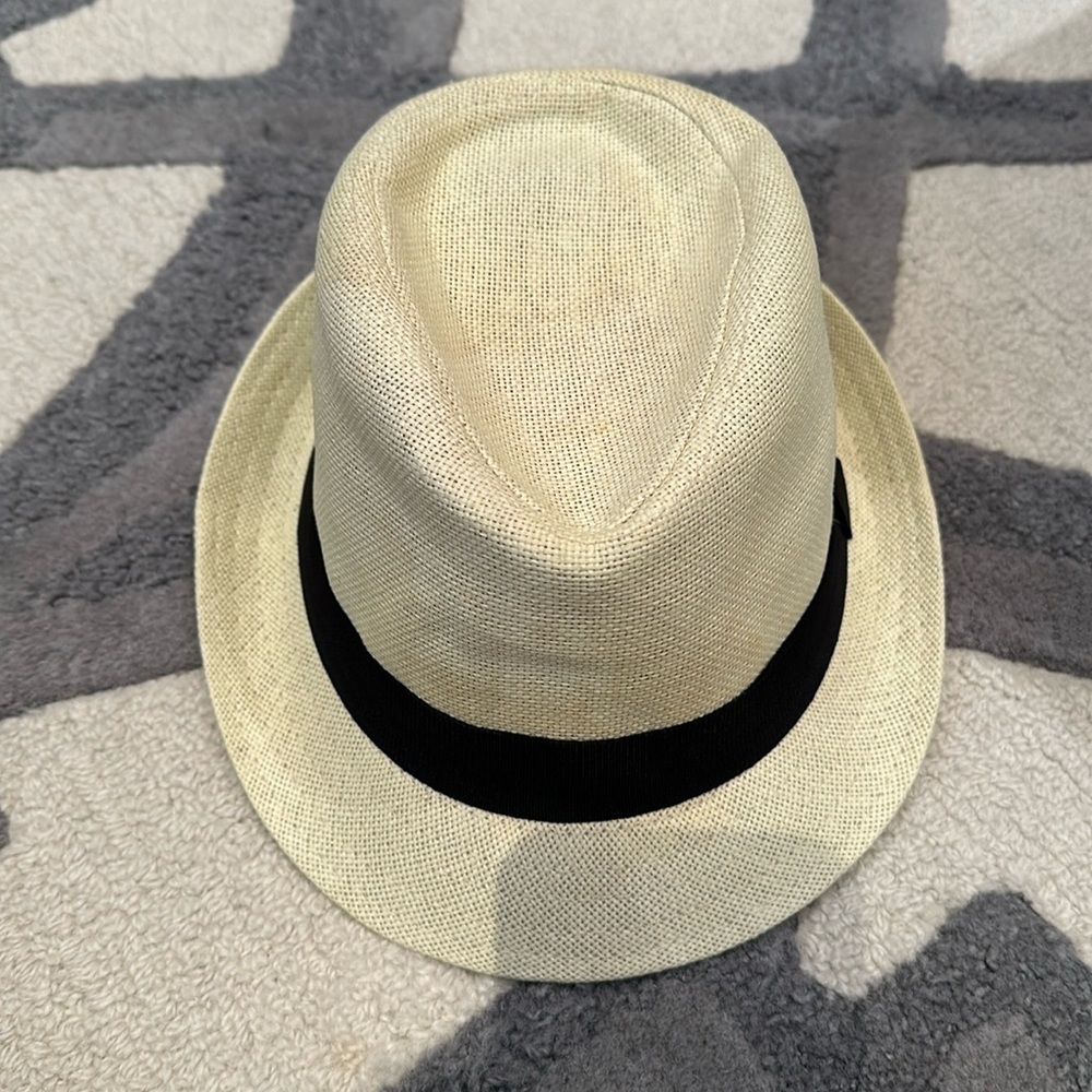 Henschel hat CO. size M
